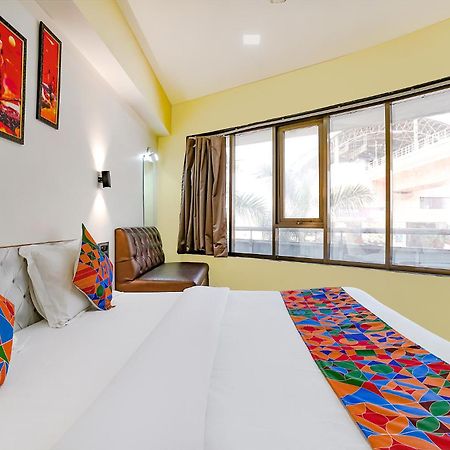 Hotel Fabexpress White House - Nr Midc Khargar à Koparpāda Extérieur photo