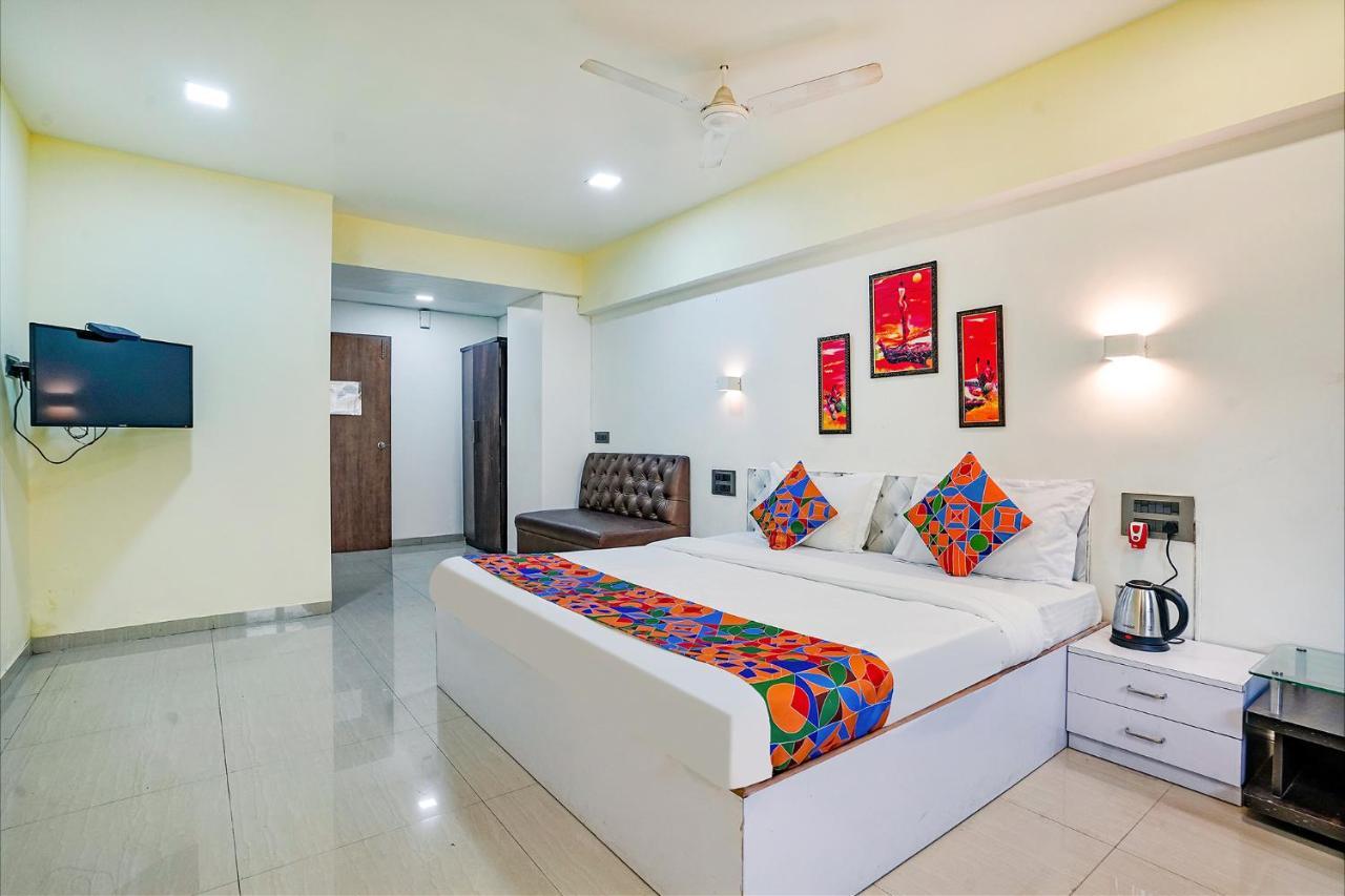 Hotel Fabexpress White House - Nr Midc Khargar à Koparpāda Extérieur photo