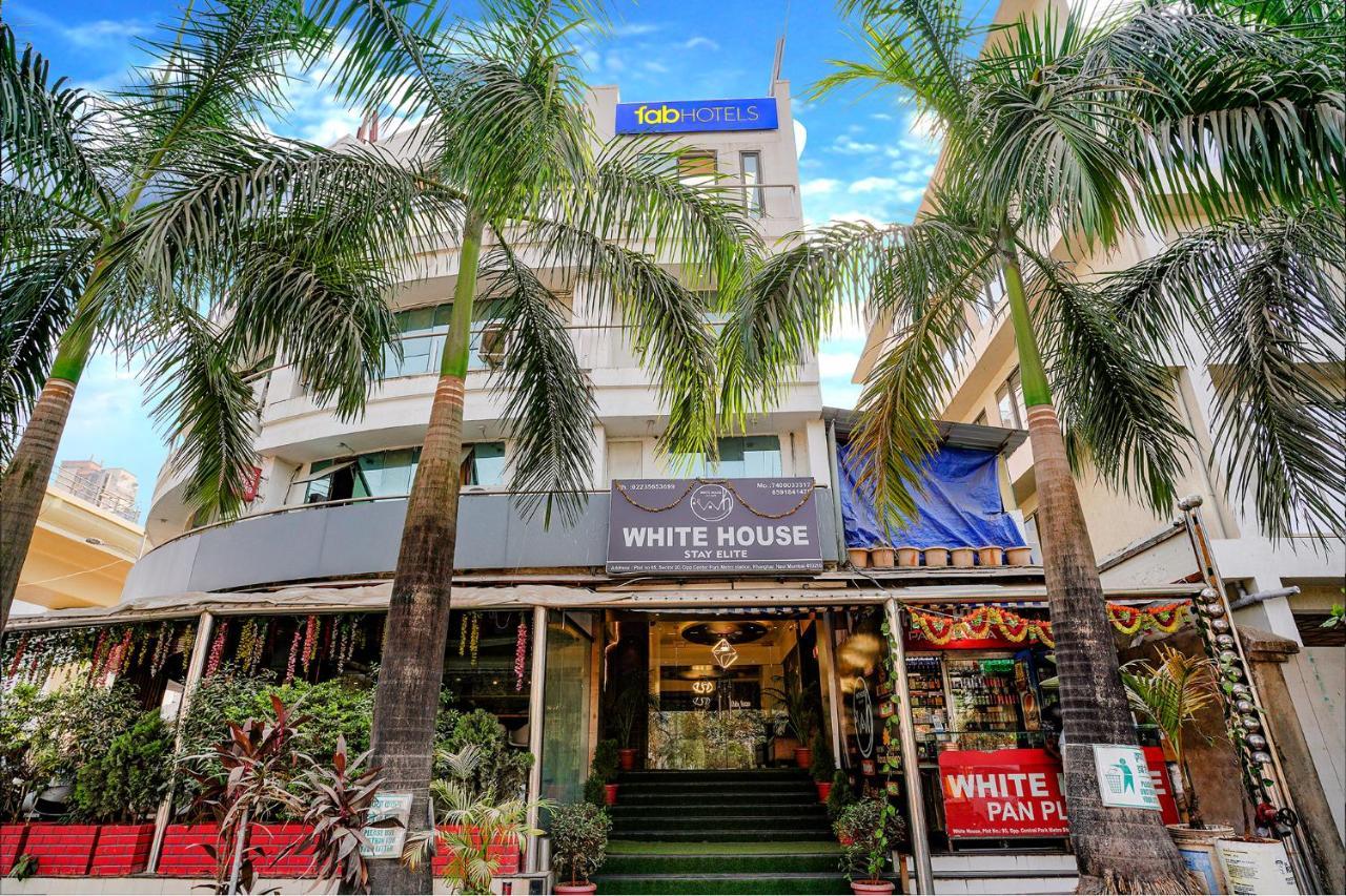 Hotel Fabexpress White House - Nr Midc Khargar à Koparpāda Extérieur photo