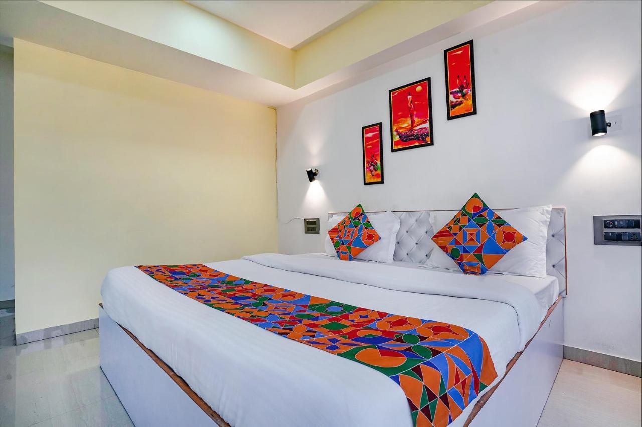 Hotel Fabexpress White House - Nr Midc Khargar à Koparpāda Extérieur photo